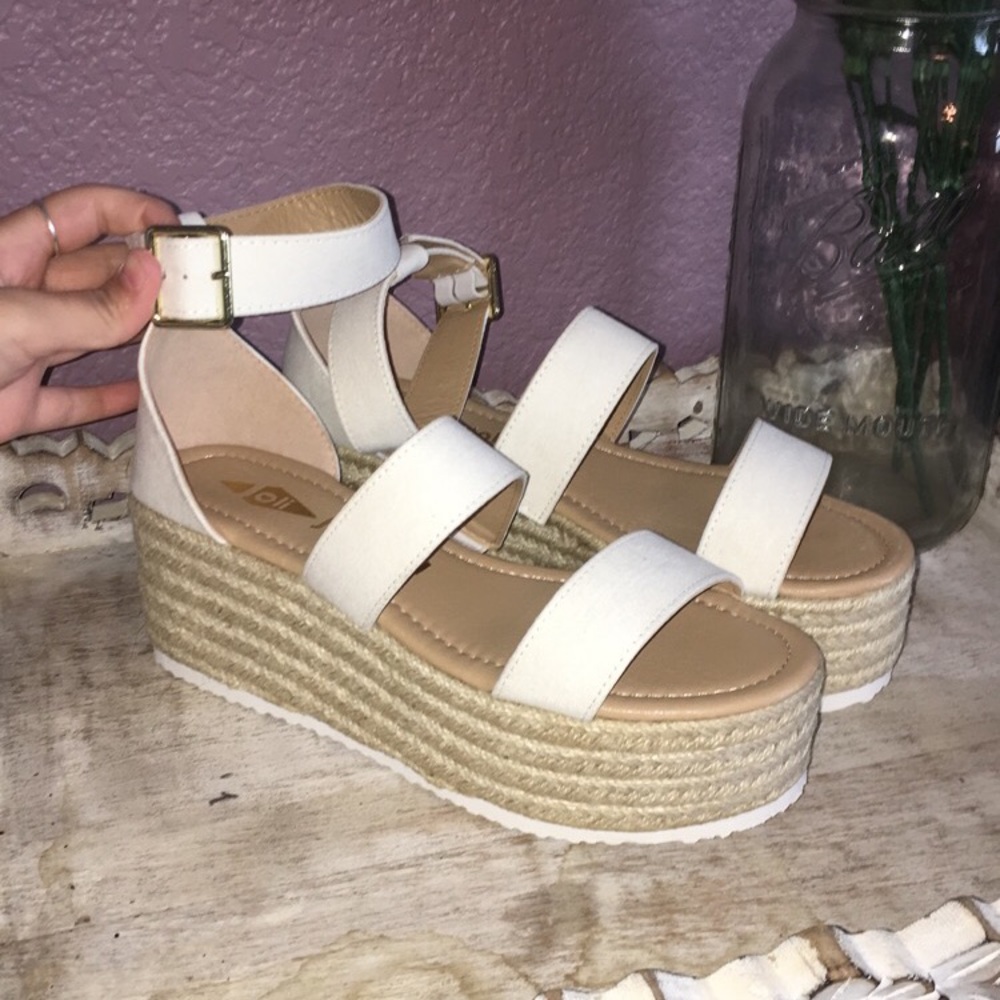 Nude espadrille sandals!!